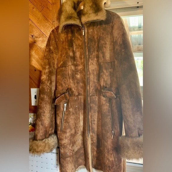 Beautiful  women’s all leather winter coat - Picture 2 of 5